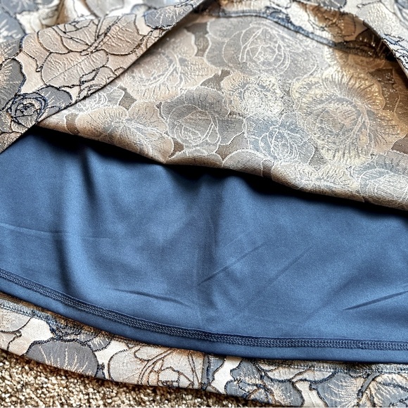 Worn once! Boutique Sz S party dress lined brocade type material is elegant!! - Picture 7 of 9